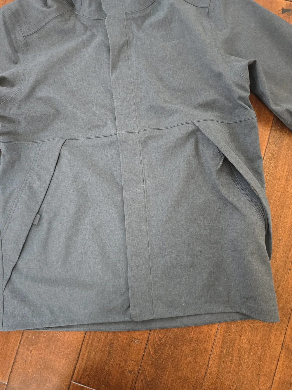 The North Face Men's Medium Apex Flex DryVent Softshell Jacket Grey